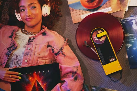 The Return of an Icon: Sound Burger - The Portable Bluetooth Turntable is Back